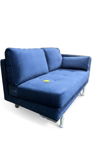 Aksominė maža sofa-šezlongas